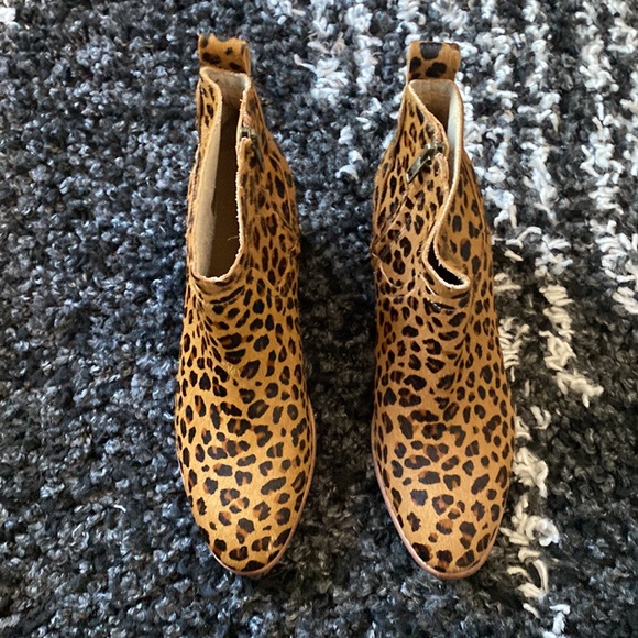 UGG Leopard Ankle Booties • NEW - Picture 4 of 9